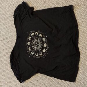 Torrid cutout sleeve shirt